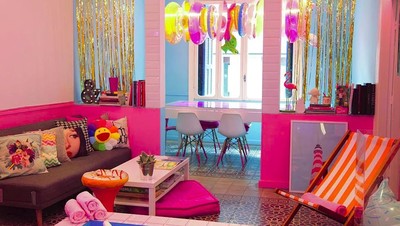 Girly Banget! Kafe Serba Pink Candyfornia Cocok Buat Pecinta Pink