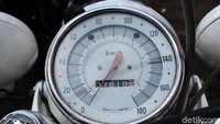 Motor ini dijual di Pasar Jongkok Otomotif (PARJO) dengan banderol Rp 150 juta.