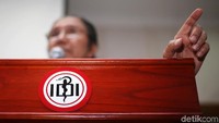 Mengenai berbagai testimoni tersebut, Ketua Umum Pengurus Besar Ikatan Dokter Indonesia (PB IDI) Prof Ilham Oetama Marsis, SpOG menyatakan bahwa tidak diperlukan terstimoni mengenai hal ini.