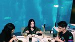 Devano Danendra, Putra Iis Dahlia Suka Makan Bareng Keluarganya, Ini Posenya!