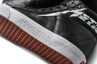 Sepatu Vans x Metallica yang Dipakai Jokowi Touring Habis Terjual