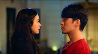 Dengan background yang kontras tersebut, di mana Arini sudah berkepala empat sedangkan Nick masih berusia 23 tahun serta permasalahan pribadi yang beda pula, menjadi suguhan menarik. (Dok. Max Pictures)