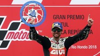 Cal Crutchlow merupakan satu dari 12 juara dunia di MotoGP 2019. Crutchlow adalah juara dunia Supersports pada 2006 silam. (Foto: Marcos Brindicci/Reuters)