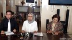 Foto: Ekspresi Ratna Sarumpaet Saat Somasi Dishub DKI