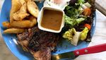 Asyik! Bisa Ngopi, Makan Beefsteak dan Berfoto di Kafe Instagrammable Ini
