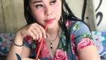 Tina Toon hingga Chikita Meidy, Mantan Artis Cilik Bergaya dengan Makanan