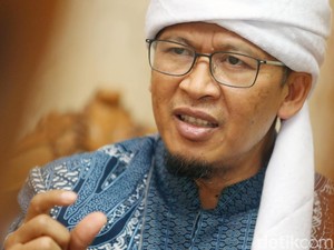 Terharu, Aa Gym Bersedia Jadi Orang Tua Asuh Putri Bungsu Aa Jimmy