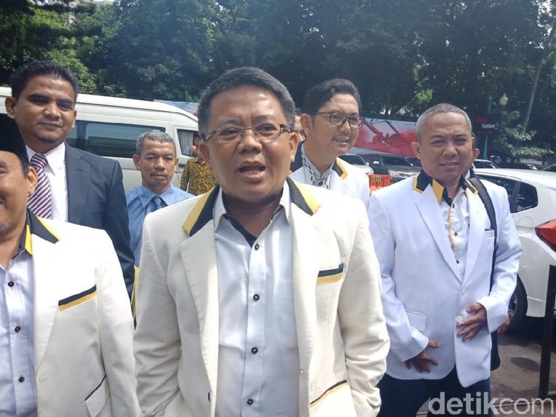 Presiden PKS: Jangan Takut Pakai Kaus #2019GantiPresiden Presiden PKS: Jangan Takut Pakai Kaus #2019GantiPresiden