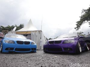 Puluhan Mobil Adu Cantik di TMII