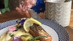 Asyik! Bisa Ngopi, Makan Beefsteak dan Berfoto di Kafe Instagrammable Ini