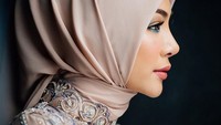 Malisorn saat mengenakan hijab. Foto: Dok. Instagram/faye_malisorn