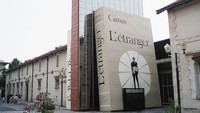 Nama perpustakaan ini adalah Bibliotheque Mejanes. Bentuknya beda dari pepustakaan pada umumnya, yaitu buku raksasa. (xicrinhas/Instagram)
