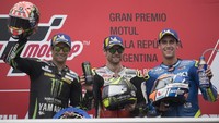 Crutchlow, Zarco, dan Rins berhak naik podium. Foto: Mirco Lazzari gp/Getty Images