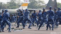 Aksi bela diri dari sejumlah prajurit juga dipamerkan.