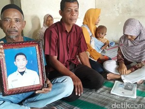 Duka Keluarga Masinis Korban Tabrakan KA Sancaka Vs Trailer