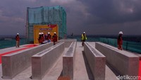 Taman Melati Margonda 2 merupakan tower ketiga dari hunian vertikal yang dibangun menempel dengan Universitas Indonesia. Sebelumnya APP telah membagun tower 1, Apartemen Taman Melati Margonda dengan jumlah 800 unit dan telah diserahterimakan pada tahun 2013. Sementara tower 2 di Grand Taman Melati Margonda berjumlah 507 Unit, juga telah diserahterimakan pada tahun 2015.