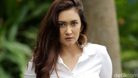 Nafa Urbach juga ikut berduka. Foto: Muhammad Ridho
