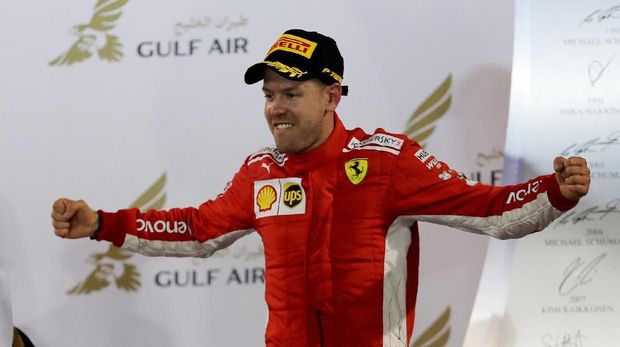 Sebastian Vettel bisa sedikit memangkas jarak dari Lewis Hamilton di klasemen sementara Formula 1 2018.