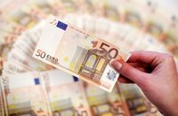 Italia Membandel Tapi Euro Tetap Mampu Menguat