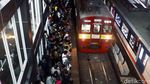 Kepadatan Stasiun Duri di Jam Pulang Kantor