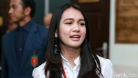 Meski kurang tidur, Dhea mengaku siap untuk bersaksi di depan majelis hakim. Pool/Ismail/detikFoto.