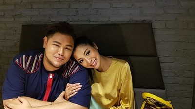 Makan Malam Bareng, Inikah Kekasih Baru Ivan Gunawan?