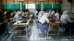 Siswa SMA Ikuti Ujian Nasional Hari Pertama