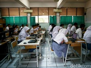 Siswi Hamil Ini Batal UNBK, tapi Kekasihnya Tetap Ikut Ujian