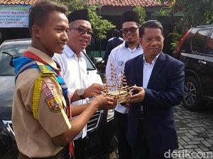 Kemenag Tinjau Hari Pertama UN di MAN 1 Kota Bekasi