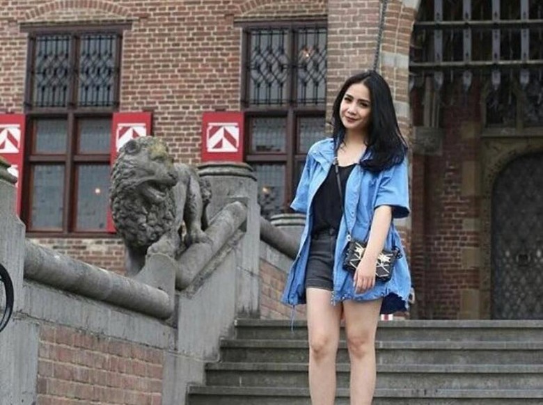 Nagita Ogah Komentar soal Kehadiran Rieta Amalia di Nikahan Syahnaz Nagita Ogah Komentar soal Kehadiran Rieta Amalia di Nikahan Syahnaz