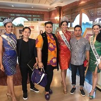 Ivan Gunawan juga memiliki tas Hermes berwarna ungu. Kali ini tas Hermes yang dibawanya merupakan seri Kelly yang harganya mencapai US$ 18.900 atau sekitar Rp 259,9 juta. Foto: Instagram