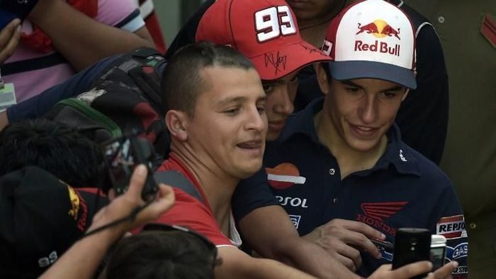 Marc Marquez membantah tudingan dirinya seorang gay saat diwawancara jelang MotoGP Prancis. (Foto: Juan Mabromata/AFP) Marc Marquez membantah tudingan dirinya seorang gay saat diwawancara jelang MotoGP Prancis. (Foto: Juan Mabromata/AFP)