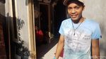 Foto: Bona, Kuli Bangunan Tanpa Baju yang Berani Colek Jokowi