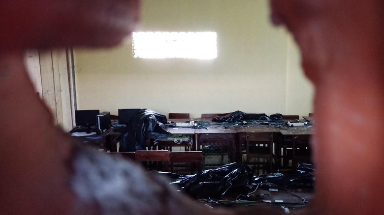 Polisi Tembak Mati 2 Pencuri Laptop untuk UNBK di Tangerang Polisi Tembak Mati 2 Pencuri Laptop untuk UNBK di Tangerang