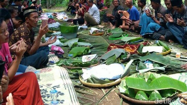 Tradisi Tawu Beji di Purworejo.