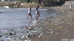 Joroknya Pantai Sanur Dipenuhi Sampah