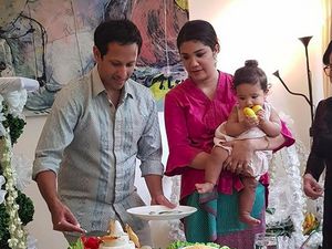Lucunya Anak Bos Go-Jek Nadiem Makarim Saat Upacara Turun Tanah