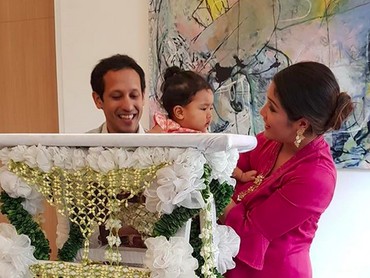 Lucunya Anak Bos Go-Jek Nadiem Makarim Saat Upacara Turun 
