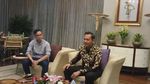 BFF Banget! Keakraban AHY dan Gibran dari Istana hingga Markobar