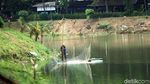 Foto: Mencari Ikan di Situ Gintung