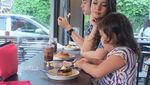 Awas! Jangan Gagal Fokus Sama Pose Makan Stefan William