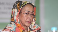 Sekitar 2 bulan berlalu, penyelidikan kasus dugaaan penistaan agama oleh Sukmawati ini akhirnya dihentikan oleh polisi. Menurut polisi tidak ditemukan perbuatan melawan hukum atau perbuatan pidana dalam kasus ini. Tidak ditemukan perbuatan melawan hukum atau perbuatan pidana, sehingga perkara tersebut tidak dapat dinaikkan/ditingkatkan ke tahap penyidikan. Maka kasus tersebut di-SP3 (Surat Perintah Penghentian Penyelidikan), kata Karo Penmas Divisi Humas Polri Brigjen Mohammad Iqbal dalam keterangannya, Minggu (17/6) kemarin. (Foto: Ari Saputra/detikcom)