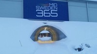 Terowongan ini tadinya merupakan pabrik amunisi rahasia. Namun diubah menjadi tempat main ski yang mulai beroperasi tahun 2017 (MidSweden365/Facebook)    