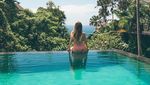 Foto Liburan Istri Mendiang Bos Playboy di Bali