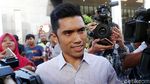 Suami Dian Sastro Diperiksa 6 Jam di KPK