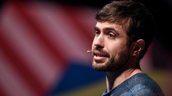 Justin Rosenstein, orang yang menciptakan tombol Like di Facebook, pernah menyebutkan bahwa Facebook dan media sosial lain dapat memecah konsentrasi, menimbulkan depresi, dan terlalu banyak menyebar hoax. (Foto: GettyImages)