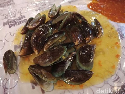 Di Bandung Bisa Makan Es Duren hingga Begor Murah Enak di Tempat Ini