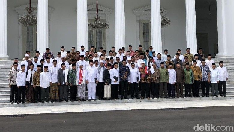 Dituding Anti-Islam, Jokowi: Kadang Politik Jahat Dituding Anti-Islam, Jokowi: Kadang Politik Jahat