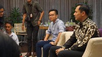 Setelah makan siang bareng, Gibran bercerita soal pertemuan. Dia mengaku menyiapkan secara khusus hidangan santap siang hari ini, yaitu gudeg dan bubur lemu.