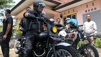 Dia juga mengatakan, kegiatan ini menjadi pengalaman baru baginya. Sebab dia tidak pernah berkendara sepeda motor jarak jauh. Pool/Kementerian Perhubungan.